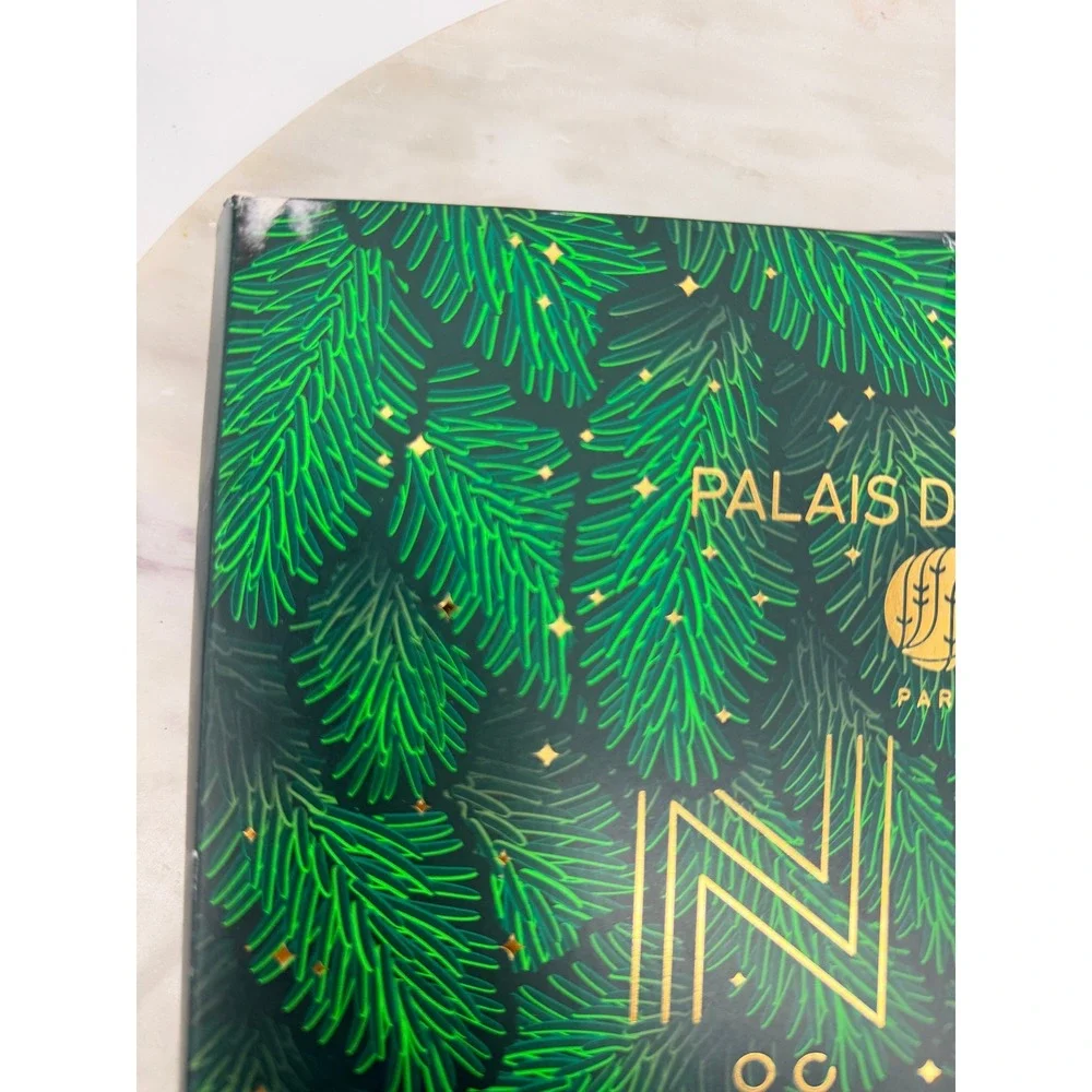Palais des Thes 24 Days of Tea Advent Calendar Green Gold Holiday Sampler Gift